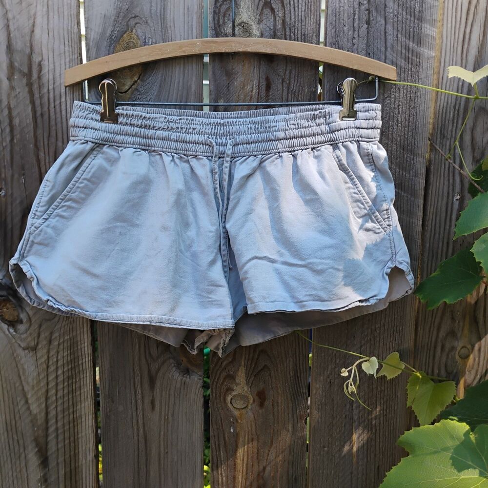 Hollister Elastic Low Waist Pull On Shorts Dolphin Hem Gray Sz Medium 2" Inseam